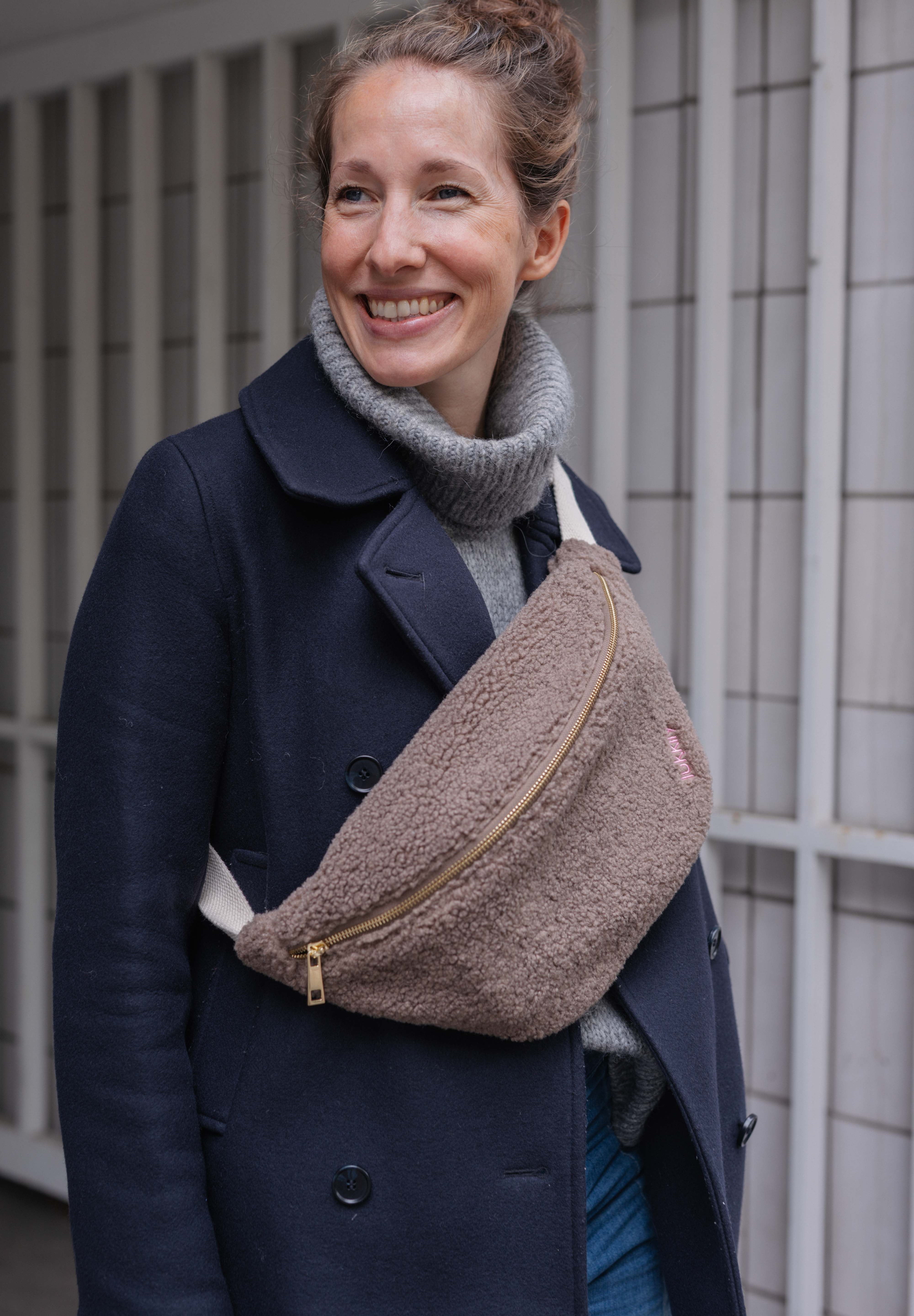 Belt Bag Big Teddy stone