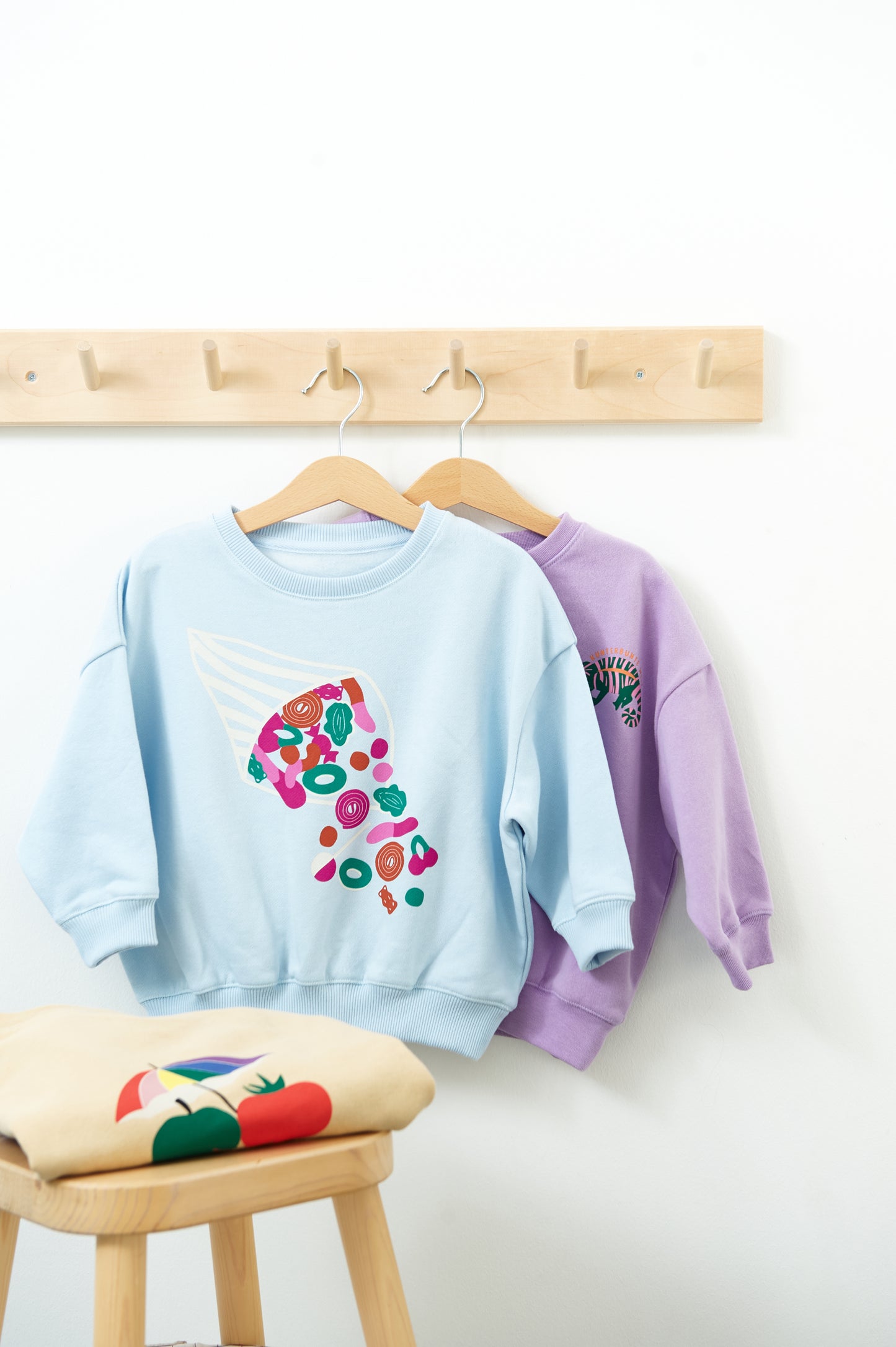 Sweatshirt COLORFUL BAG light blue