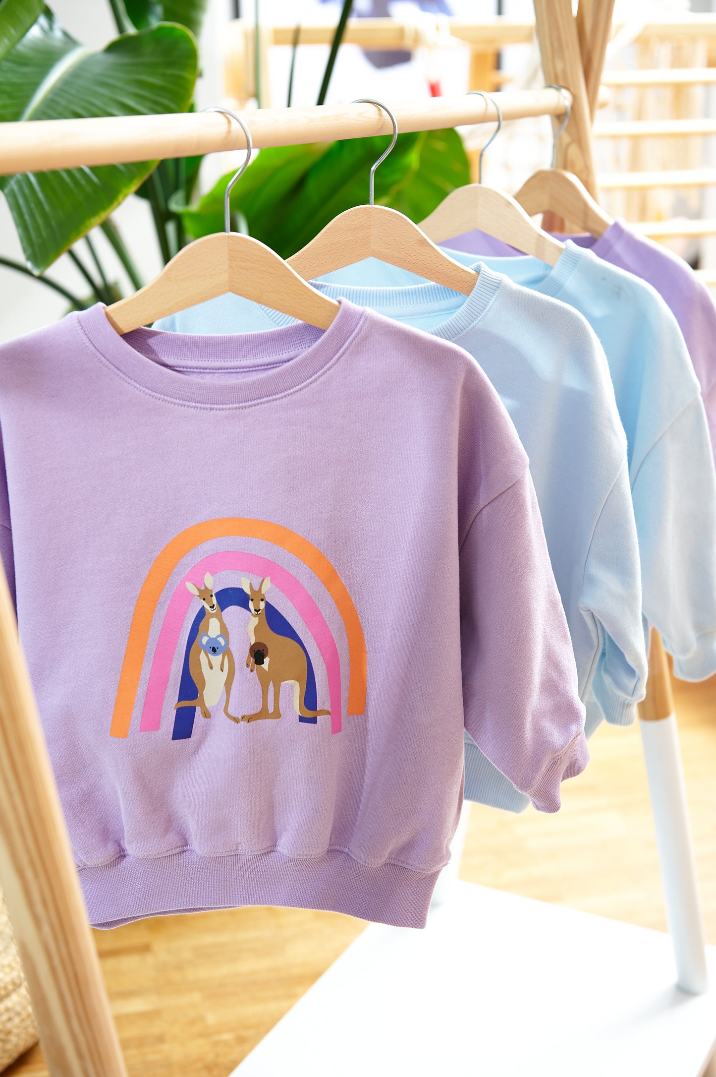 Sweatshirt RAINBOW FAMILY lavender