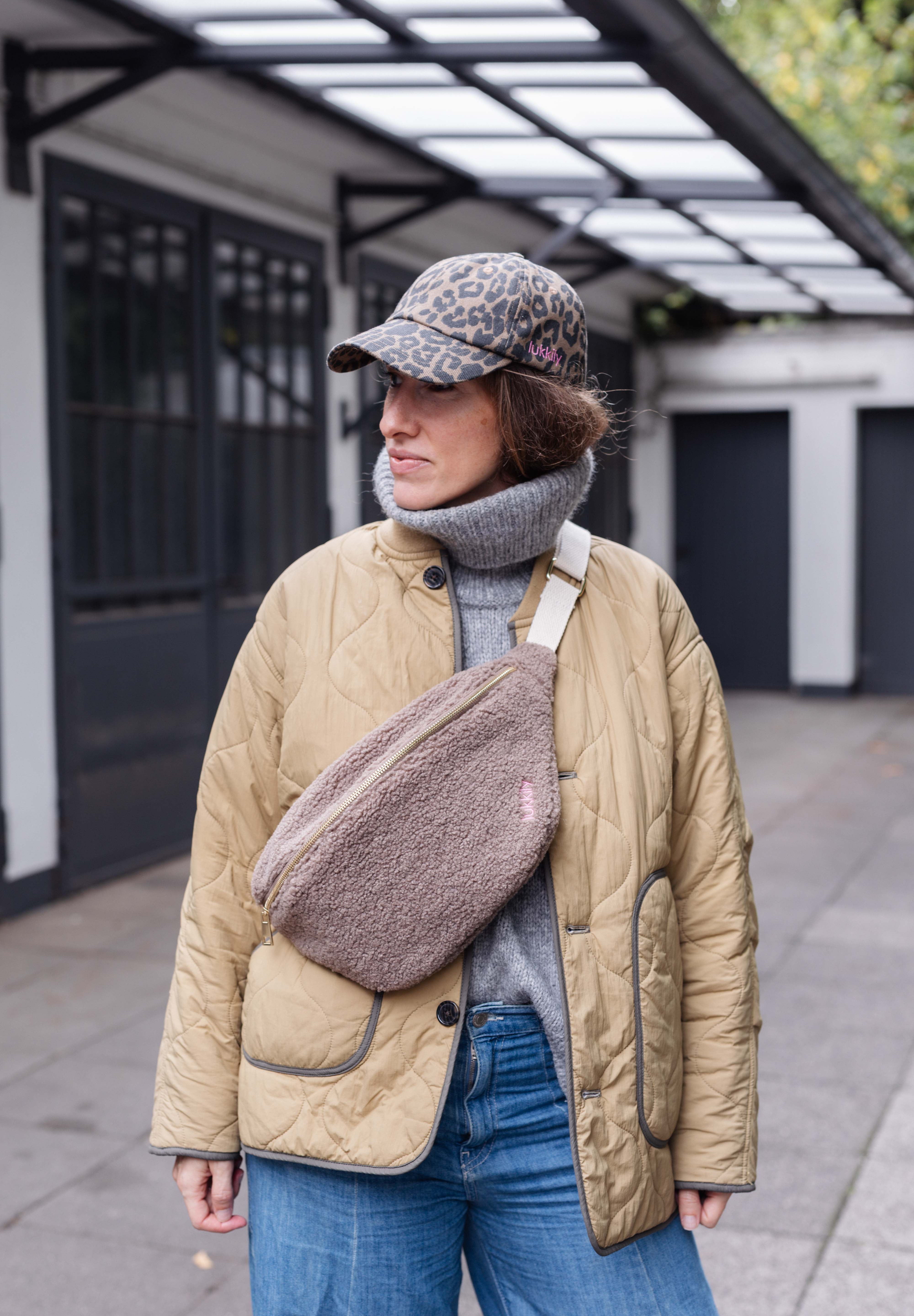 Belt Bag Big Teddy stone