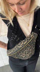 Belt Bag Small Canvas leo light brown