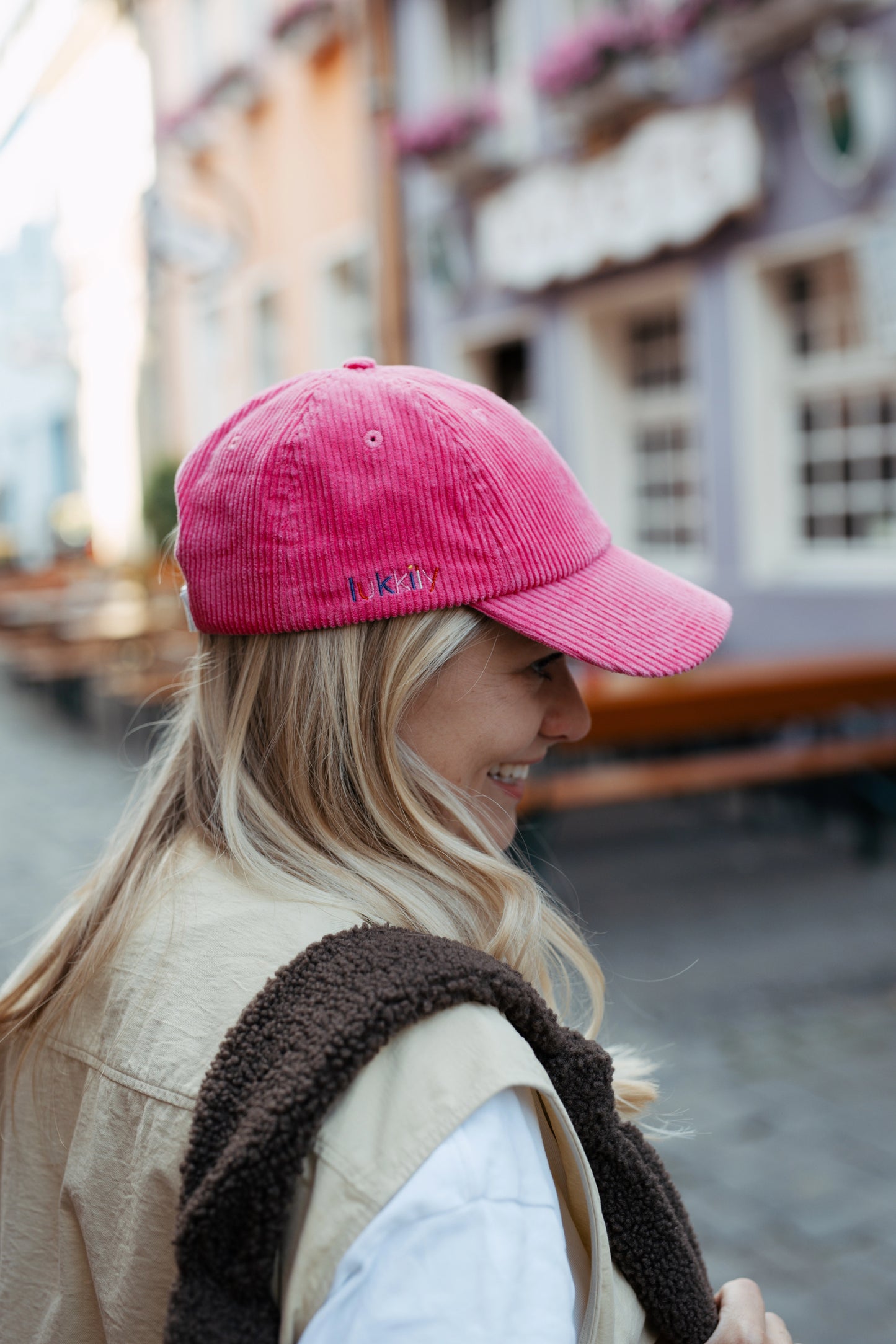 Preorder Februar Cap Cord Pink