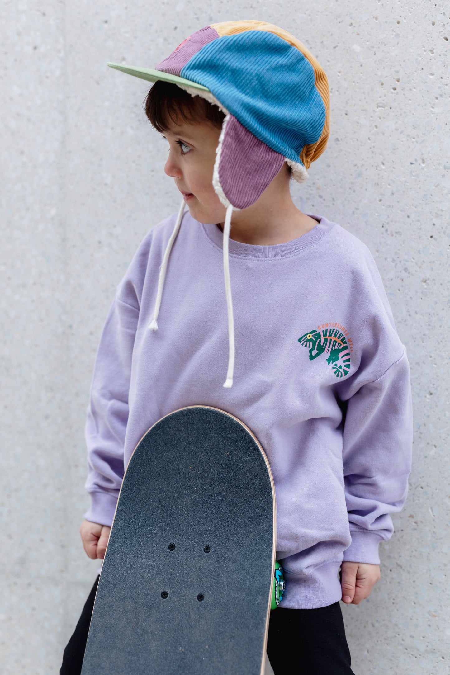 Sweatshirt KUNTERBUNTE WELT lavender