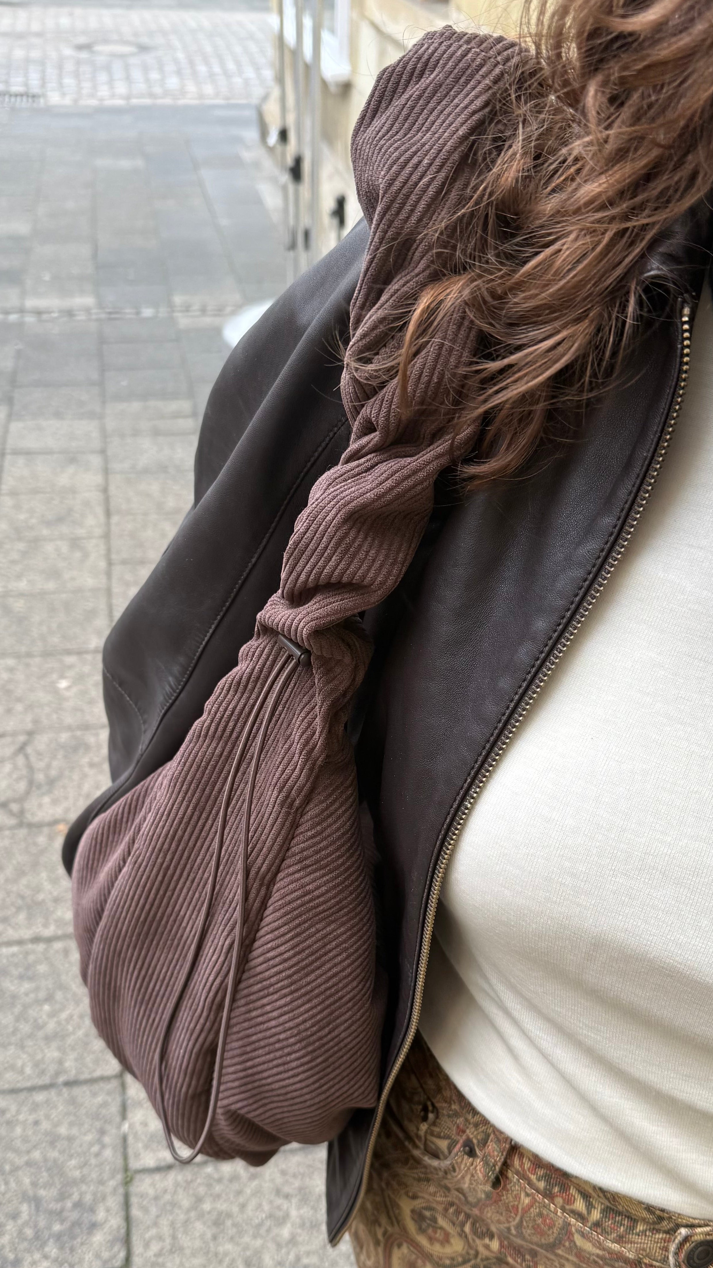 Lukkily Ruffle Bag Cord Chocolate