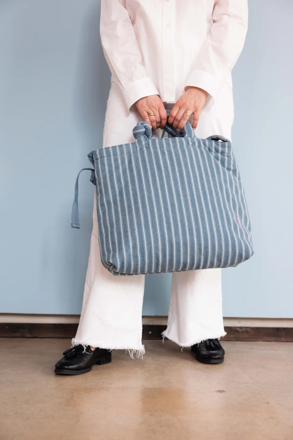 XXL gestreifte Denim Mum Bag aus Baumwolle - lässige Shopper Tasche mit viel Stauraum