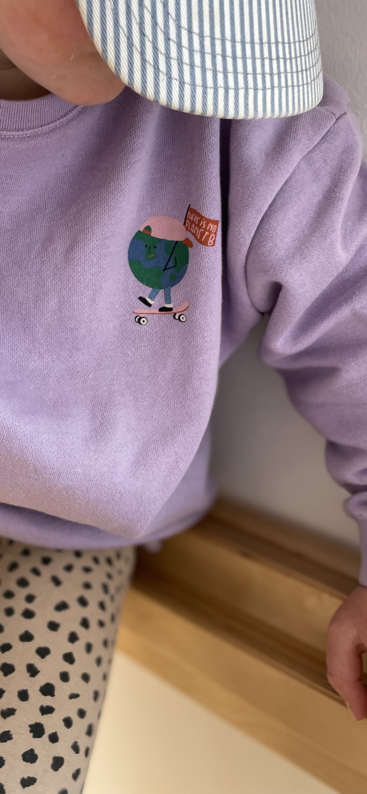 Sweatshirt THERE IS NO PLANET B lavender